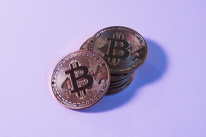 surtido de bodegones con criptomonedas